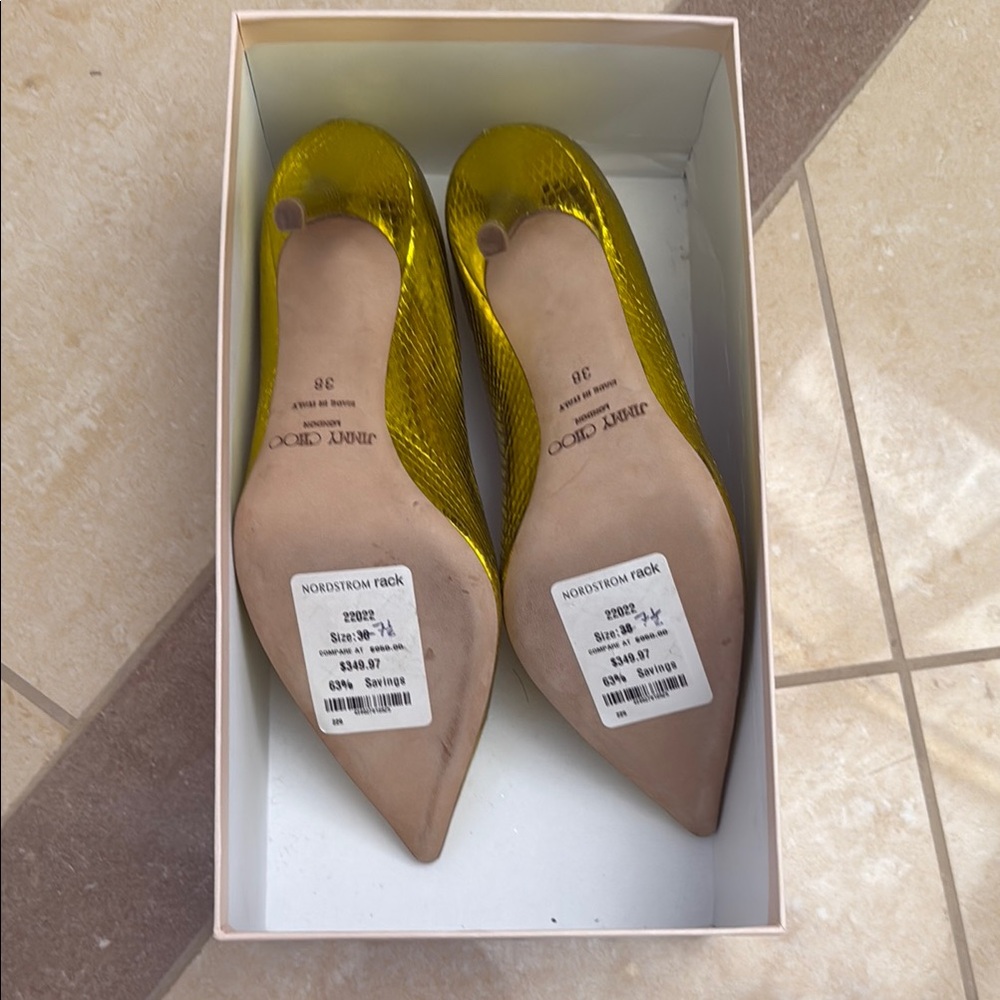 Jimmy Choo Yellow Heels Striking Metallic Design - Picture 2 of 7